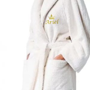 חלוק רחצה עם רקמה